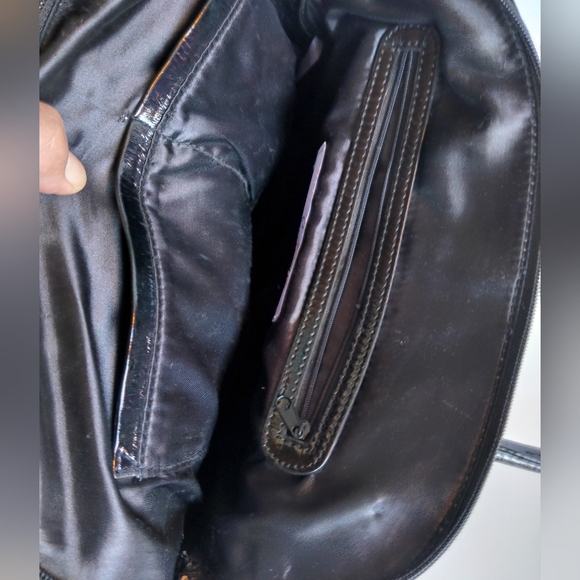 Elegant Black Floral Handbag - Picture 6 of 6